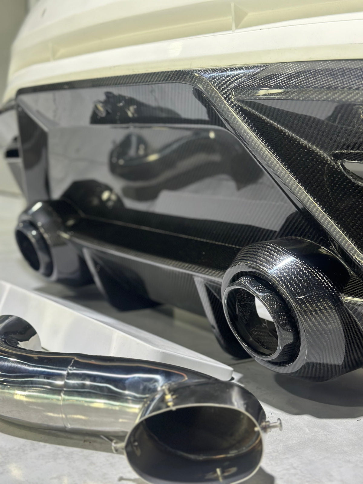 Mercedes Benz AMG GT/GTS C190 (fits both Pre-facelift & facelift) 2015 2016 2017 2018 2019 2020 2021 with Aftermarket Parts - Paragon Rear Bumper & Diffuser (Exhaust Pipe Extension & Tips Included) Carbon Fiber / FRP from Robot Craftsman