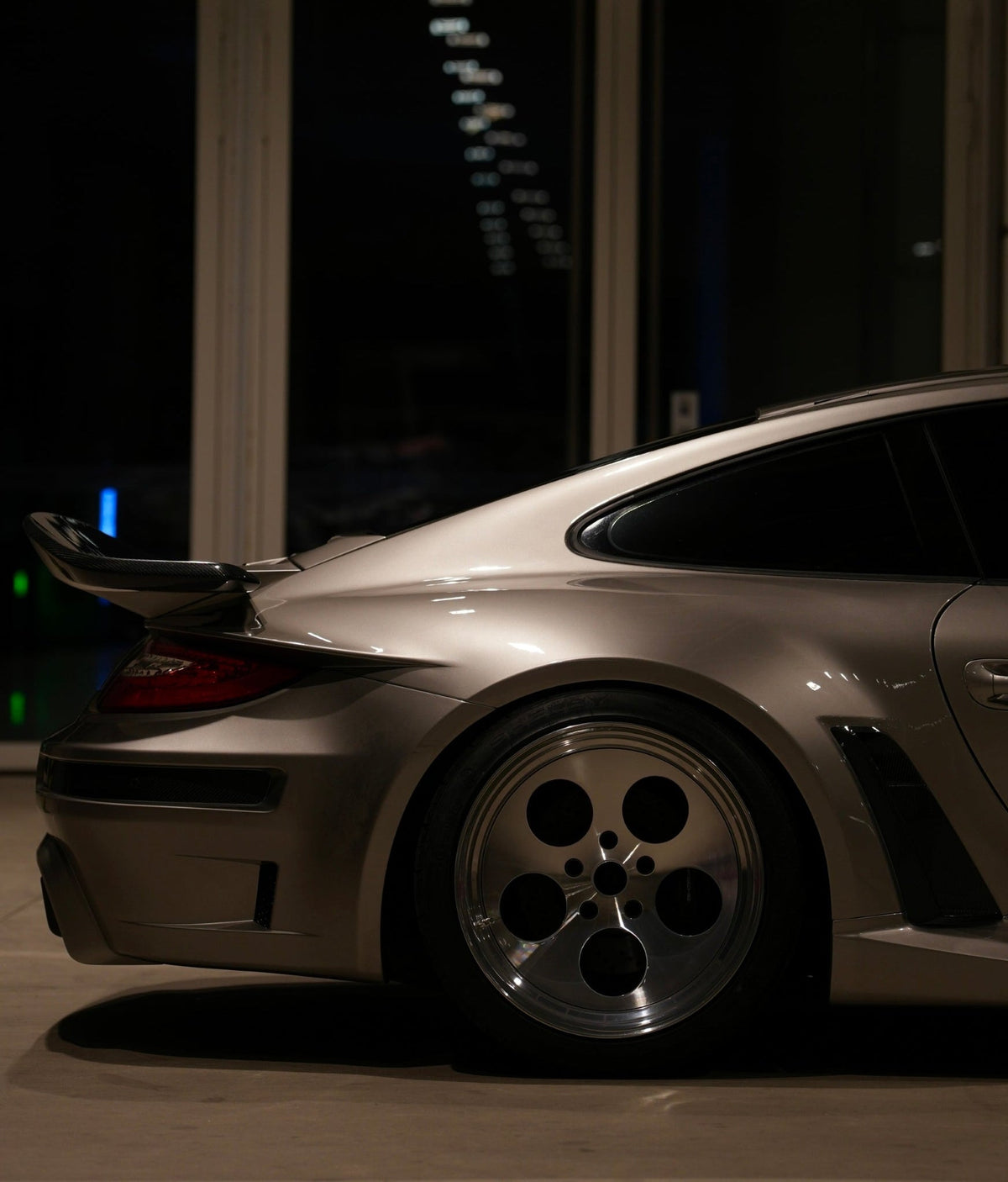 ROBOT CRAFTSMAN "TIGANISM GUSTAV" Widebody Rear Quarter Panel Flares Wheel Arches for Porsche 911 997.1 997.2 Carrera Base/S 2005–2012 Carbon Fiber / FRP