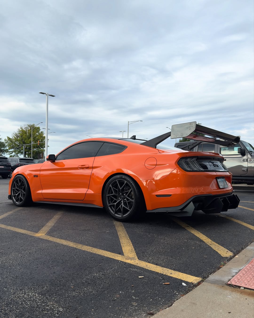 Ford Mustang Ecoboost V6 GT March1 Bullitt S550.1 S550.2 2015 2016 2017 2018 2019 2020 2021 2022 2023 (limits trunk functionality) with Aftermarket Parts - GTD Style Rear Spoiler Wing Carbon Fiber / FRP from Robot Craftsman Ford Mustang Ecoboost V6 GT March1 Bullitt S550.1 S550.2 2015 2016 2017 2018 2019 2020 2021 2022 2023 (limits trunk functionality) with Aftermarket Parts - GTD Style Rear Spoiler Wing Carbon Fiber / FRP from Robot Craftsman