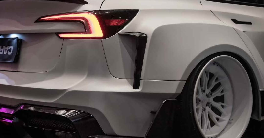 Tesla Model 3 Highland / Performance 2024-ON with Aftermarket Parts - Full Complete Kit Carbon Fiber / FRP from Robot Craftsman Tesla Model 3 Highland / Performance 2024-ON with Aftermarket Parts - Full Complete Kit Carbon Fiber / FRP from Robot Craftsman