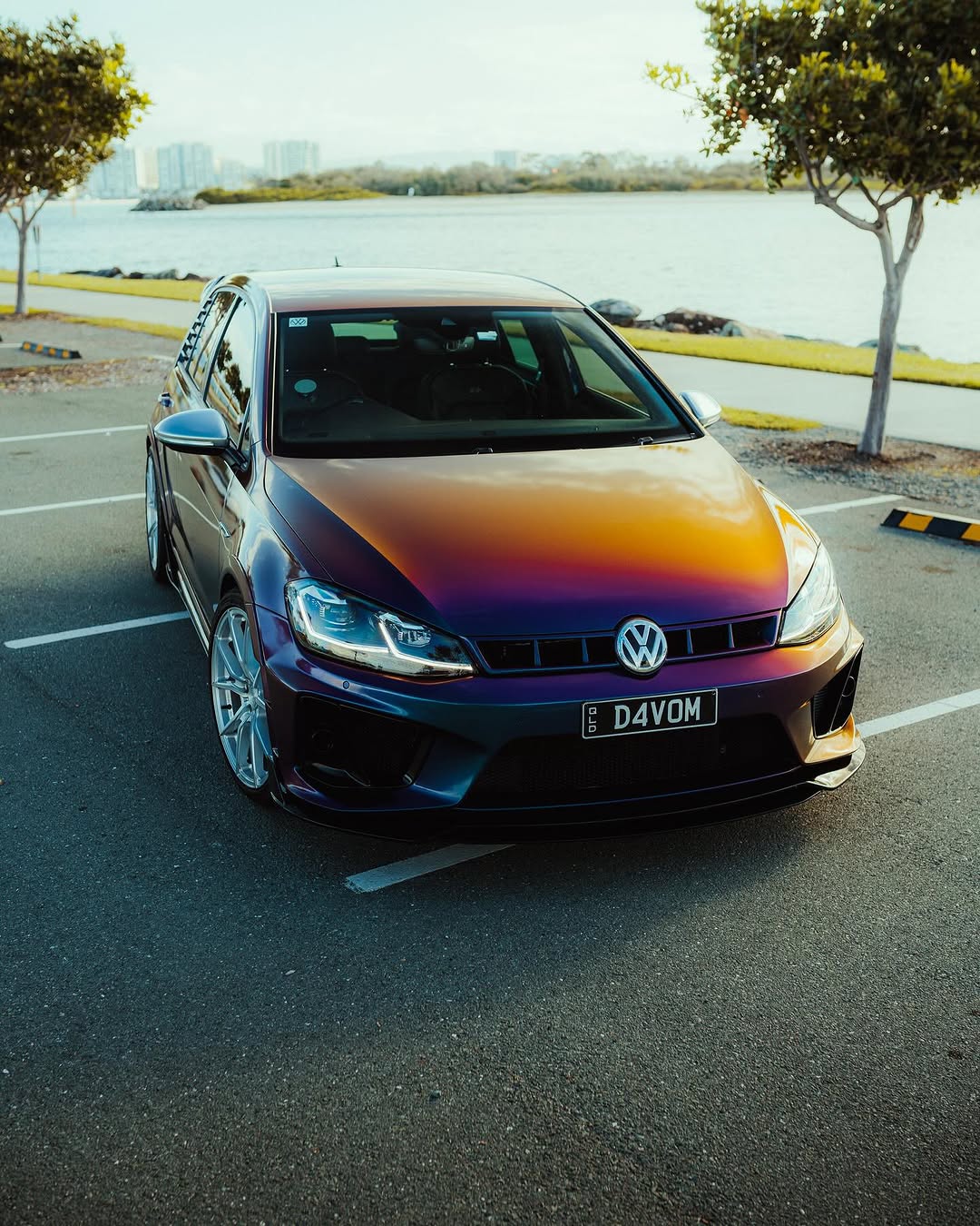 Volkswagen Golf R GTI Base MK7 MK7.5 2015 2016 2017 2018 2019 2020 2021 with Aftermarket Parts - Front Grill Replacement & ROBOT emblem cover Carbon Fiber / FRP from Robot Craftsman Volkswagen Golf R GTI Base MK7 MK7.5 2015 2016 2017 2018 2019 2020 2021 with Aftermarket Parts - Front Grill Replacement & ROBOT emblem cover Carbon Fiber / FRP from Robot Craftsman