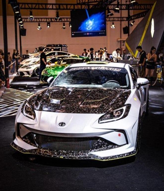 Subaru BRZ & Toyota GR86 Aftermarket Parts Robot Craftsman Front