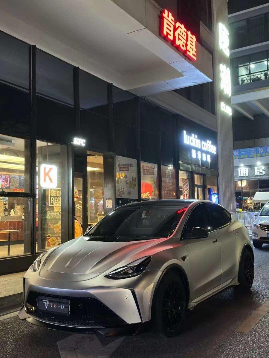 Tesla Model Y Performance AWD Long Range RWD Standard 2020 2021 2023 2024 with Aftermarket Parts - "STARSHIP" Stage 1 Corner Lip (2 pcs) & Stage 2 Corner Lip (4 pcs) & Front Bumper Carbon Fiber from Robot Craftsman