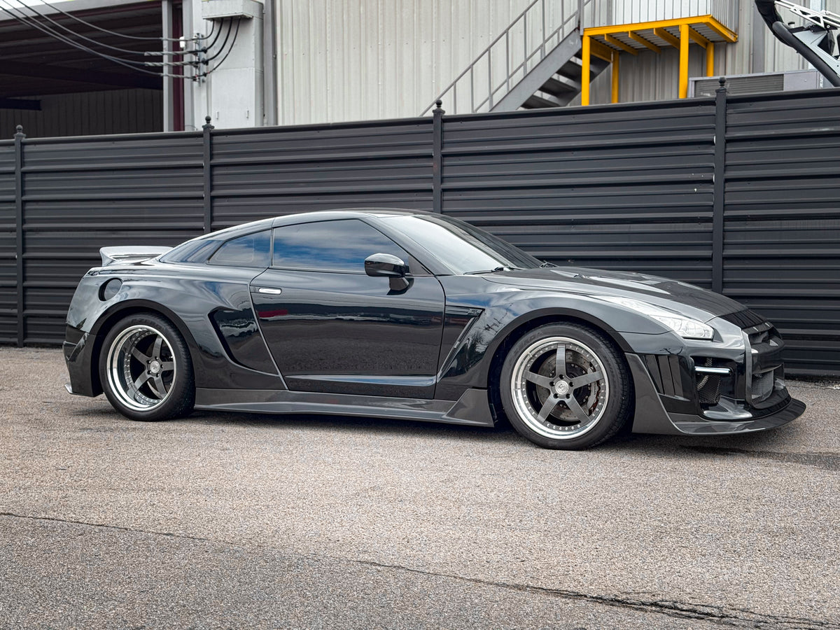 Robot Craftsman "GODZILLA" Widebody Full Body Kit For Nissan GTR R35 2008-ON