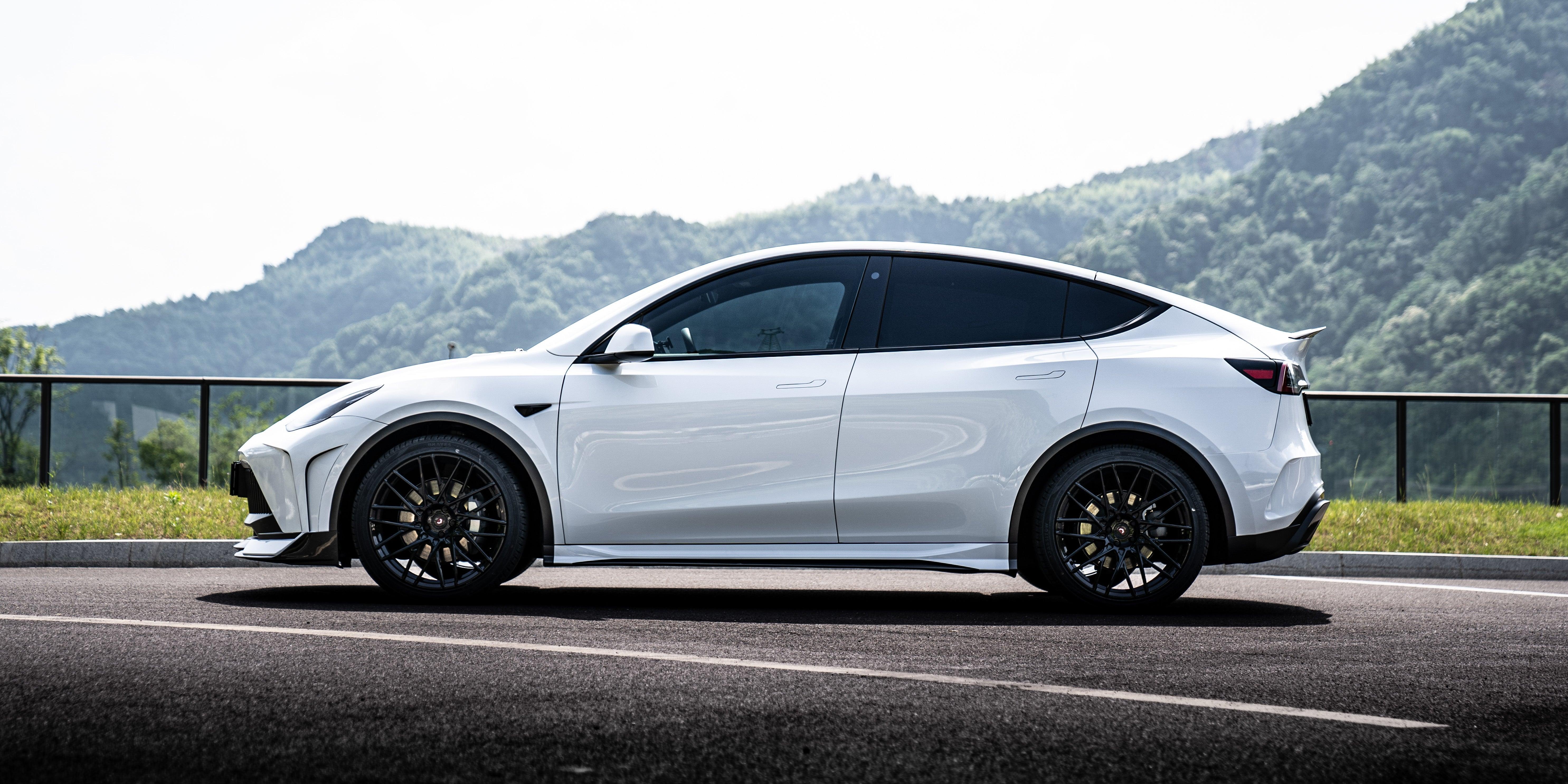 Tesla Model Y Performance AWD Long Range RWD Standard 2020 2021 2023 2024 with Aftermarket Parts - "STARSHIP" Stage 1 Corner Lip (2 pcs) & Stage 2 Corner Lip (4 pcs) & Front Bumper Carbon Fiber from Robot Craftsman