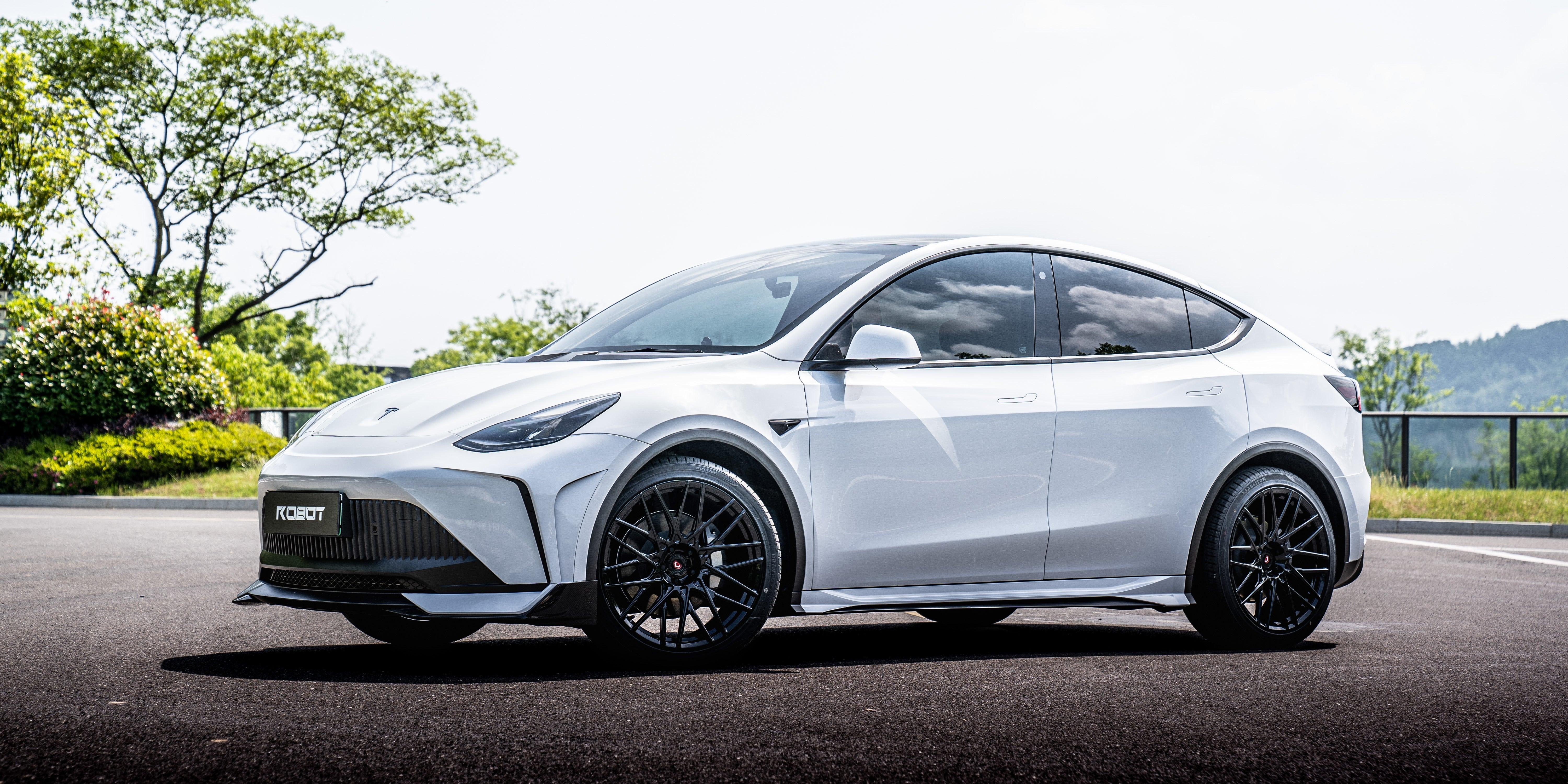 Tesla Model Y Performance AWD Long Range RWD Standard 2020 2021 2023 2024 with Aftermarket Parts - "STARSHIP" Stage 1 Corner Lip (2 pcs) & Stage 2 Corner Lip (4 pcs) & Front Bumper Carbon Fiber from Robot Craftsman