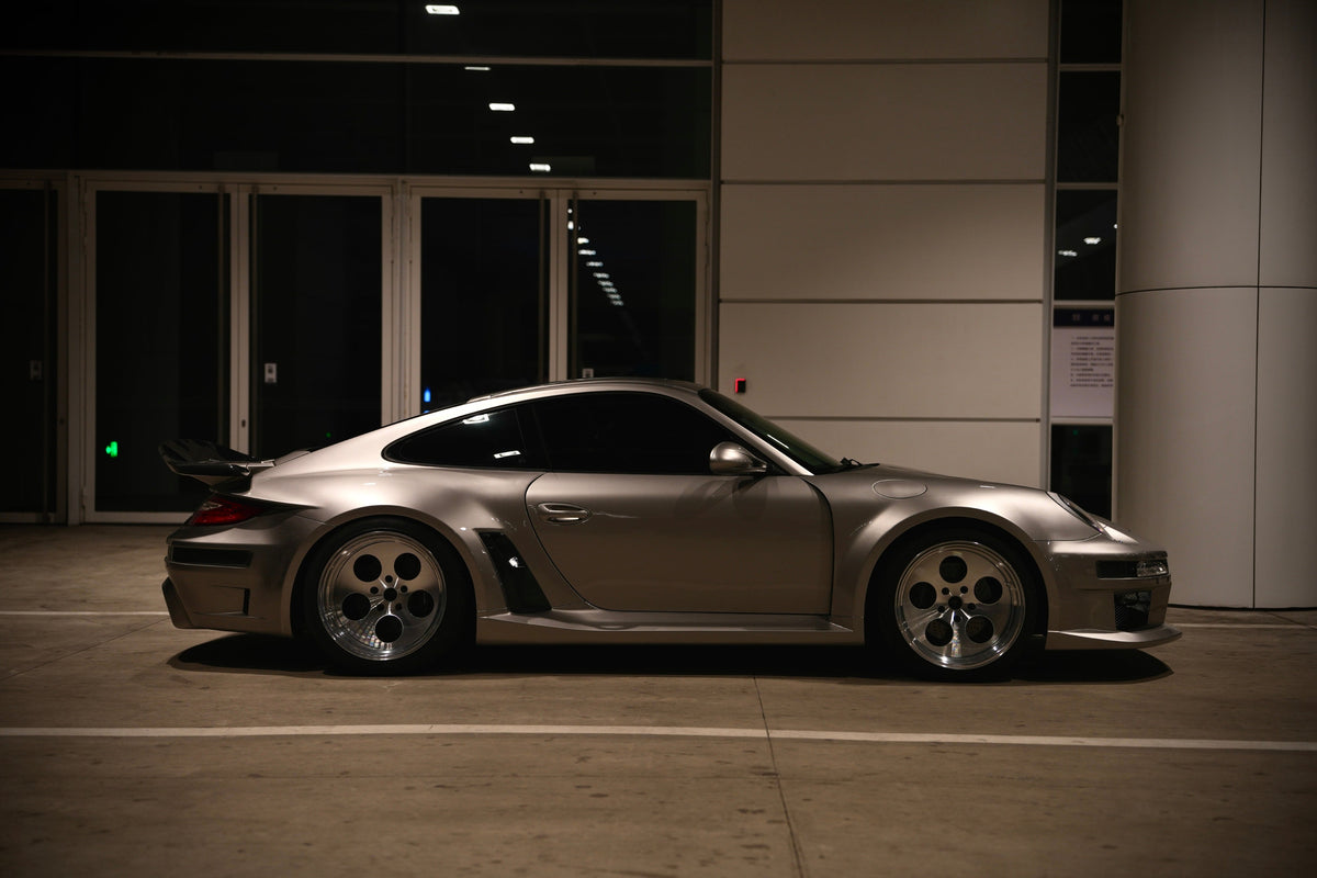 ROBOT CRAFTSMAN "TIGANISM GUSTAV" Widebody Rear Quarter Panel Flares Wheel Arches for Porsche 911 997.1 997.2 Carrera Base/S 2005–2012 Carbon Fiber / FRP