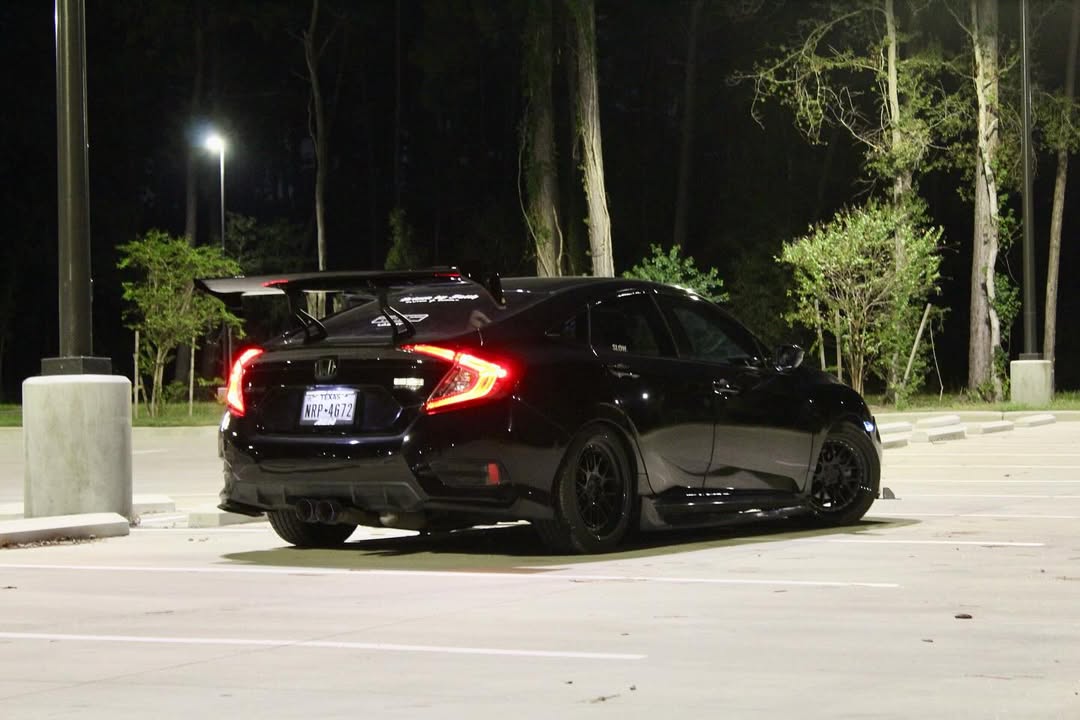 Honda Civic 10th Gen FC1 FC2 FC5 FC6 2016 2017 2018 2019 2020 2021 & Civic 10th Gen FC3 FC4 2017 2018 2019 2020 2021 with Aftermarket Parts - Rear Spoiler Wing Carbon Fiber / FRP from Robot Craftsman