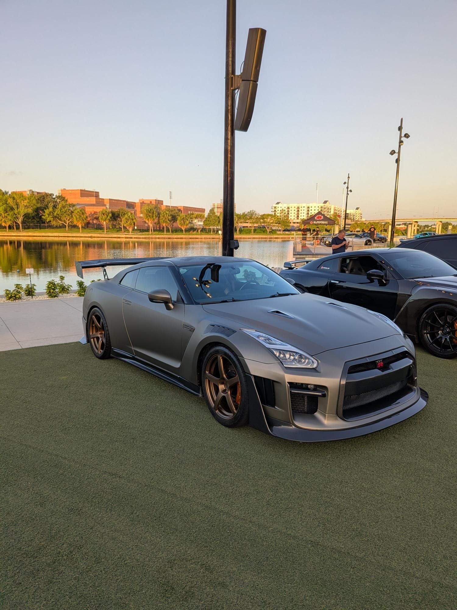 Nissan GTR Nismo T-Spec Black Edition Track Edition Premium Pure 2008 2009 2010 2011 2012 2013 2014 2015 2016 2017 2018 2019 2020 2021 2022 2023 2024&nbsp;(slightly wider than stock, designed to be compatible with ROBOT CRAFTSMAN front bumper) with Aftermarket Parts - "Godzilla" Narrow Body Front Fenders Carbon Fiber / FRP from Robot Craftsman