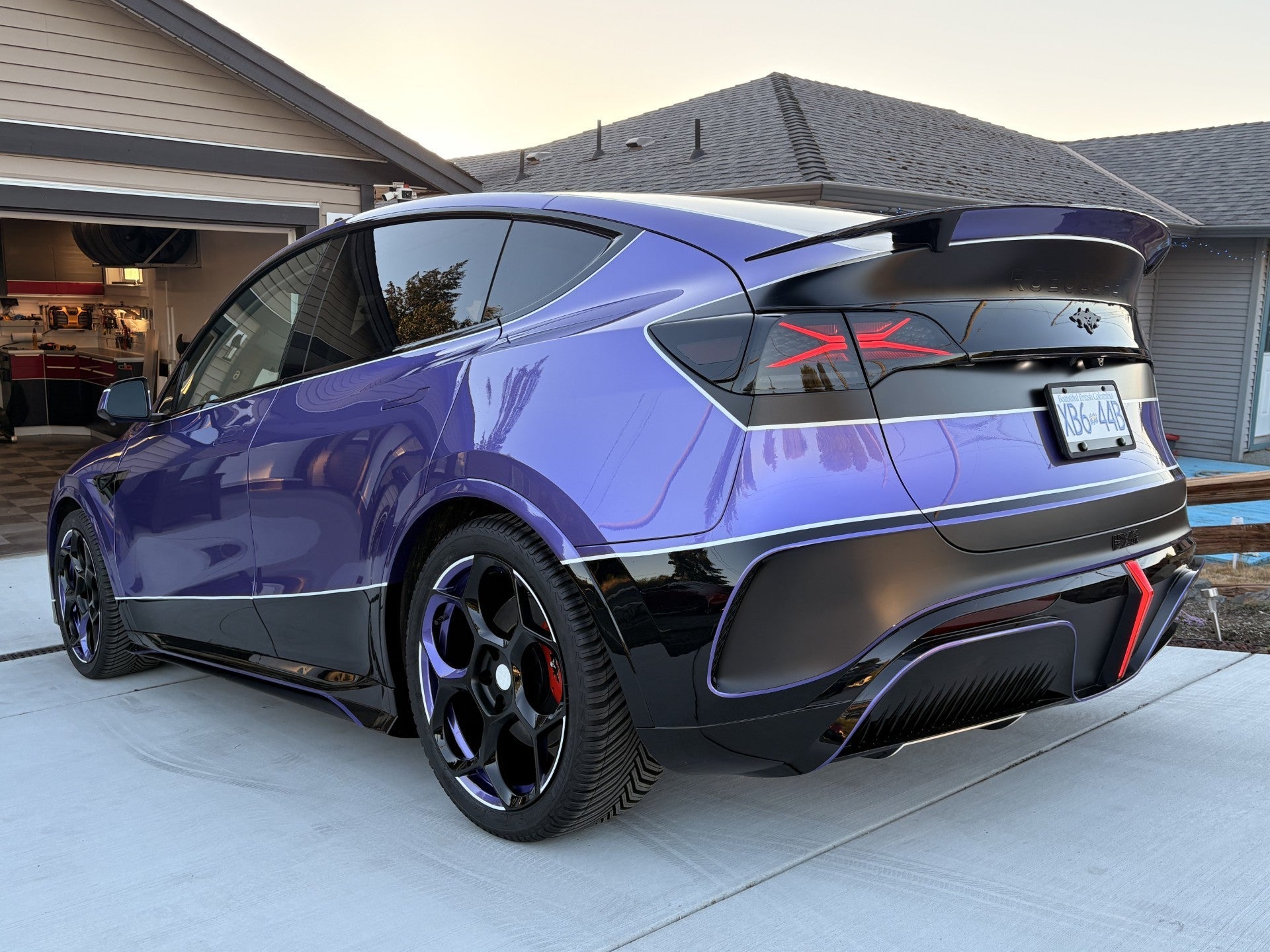 Tesla Model Y Performance AWD Long Range RWD Standard 2020 2021 2022 2023 2024 with Aftermarket Parts - "STARSHIP" Side Skirts PP from Robot Craftsman
