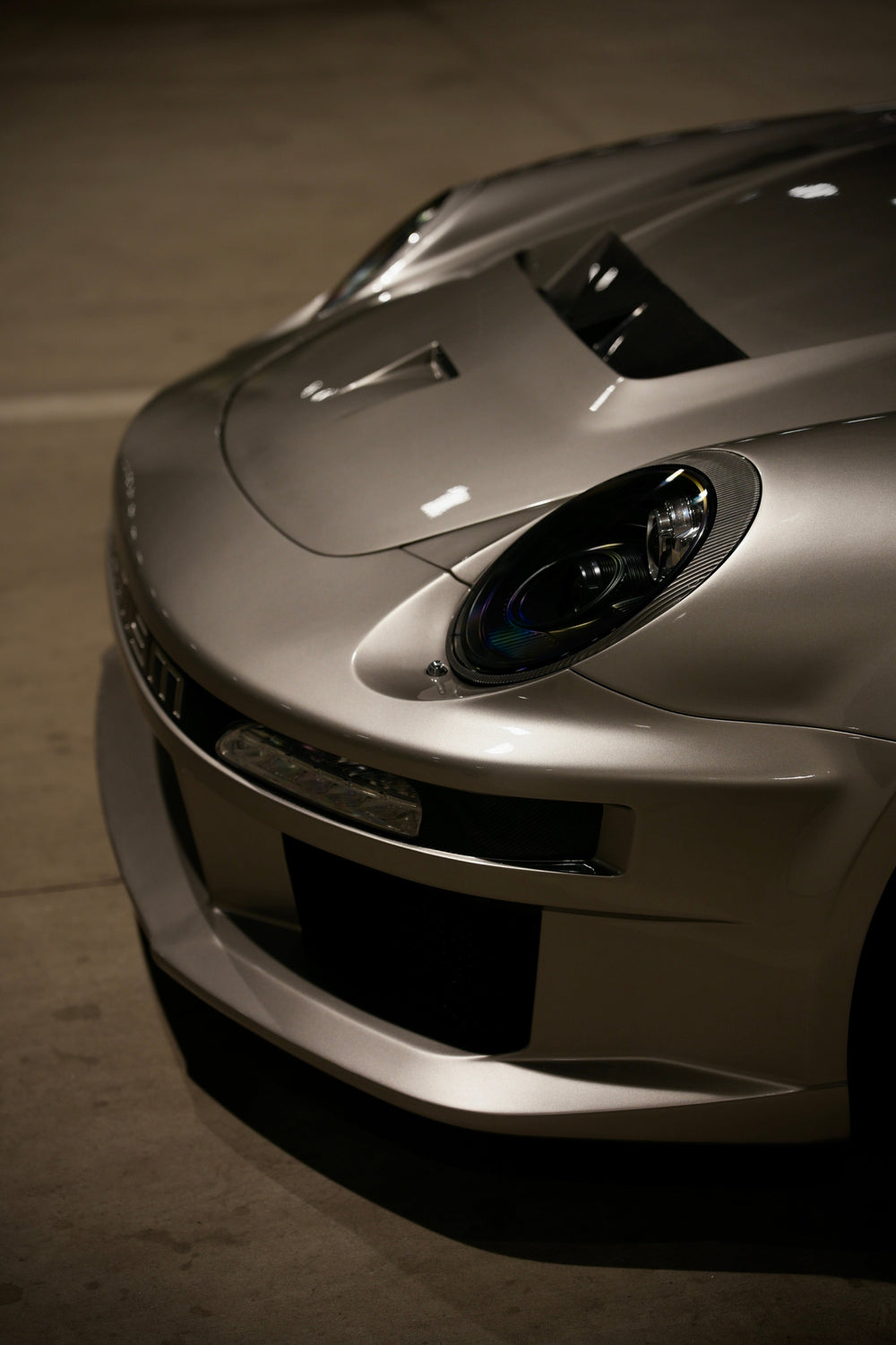 Porsche 911 997.1 997.2 Carrera Base S 2009–2012 (997.1 requires 997.2 taillights) with Robot Craftsman's Aftermarket Parts - Package A "TIGANISM GUSTAV" Carbon Fiber / FRP