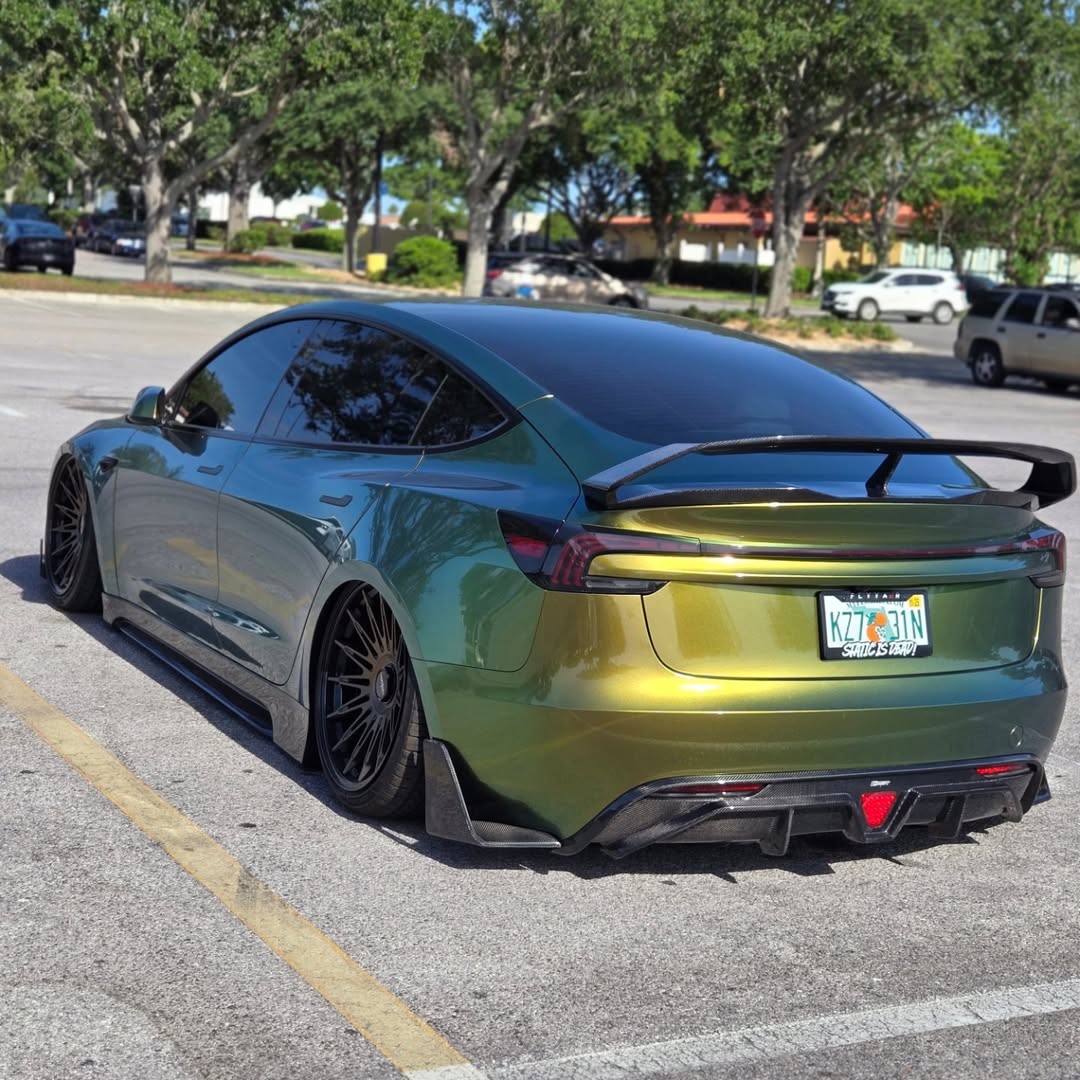 Tesla Model 3 Highland / Performance 2024-ON with Aftermarket Parts - Hacker Rear Wing Carbon Fiber / FRP from Robot Craftsman