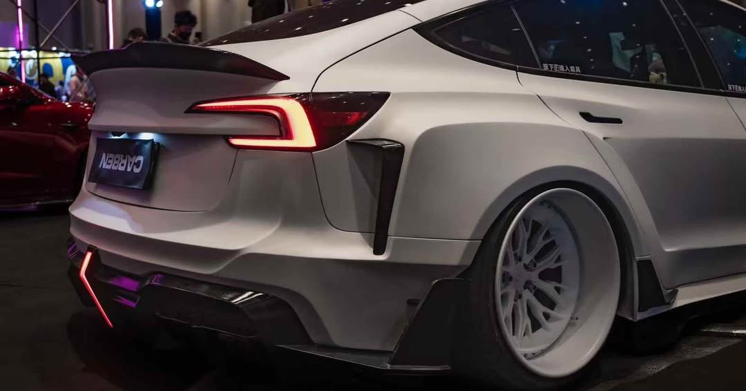 Tesla Model 3 Highland / Performance 2024-ON with Aftermarket Parts - "HACKER" Rear Quarter Side Canards Carbon Fiber / FRP from Robot Craftsman