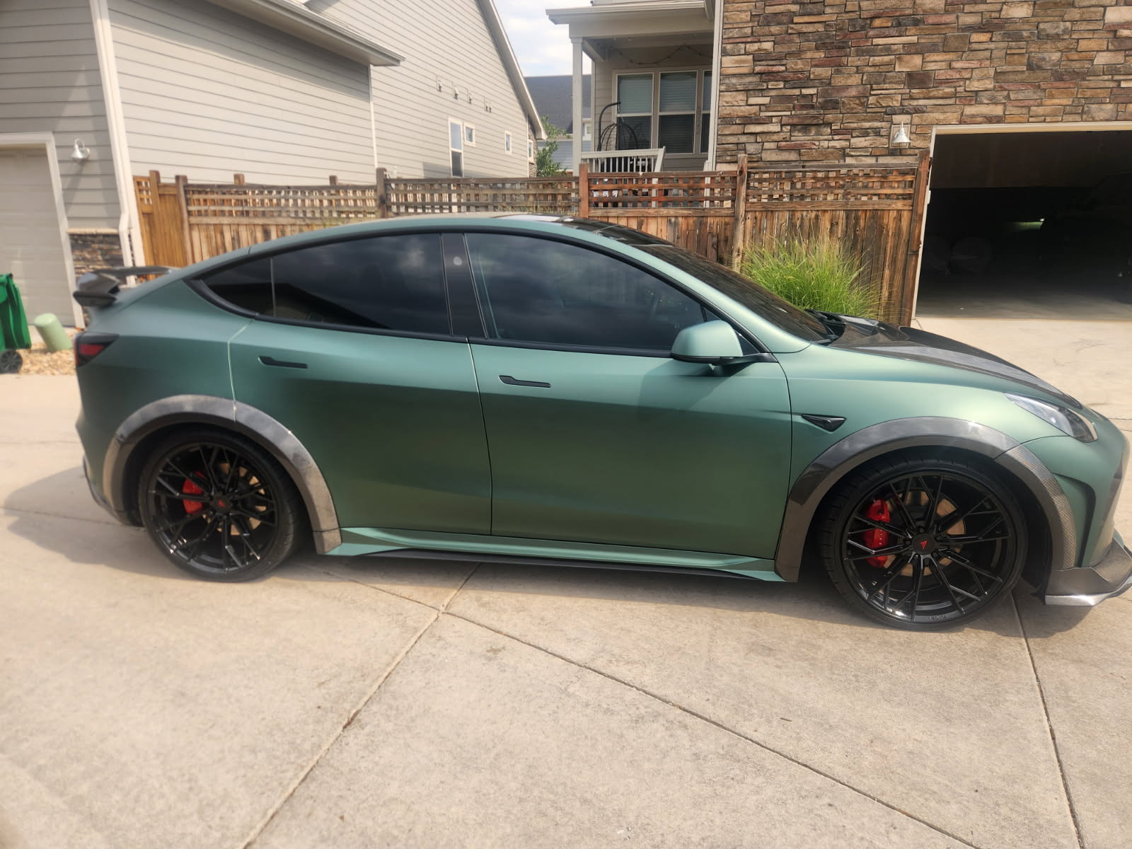 Tesla Model Y Performance AWD Long Range RWD Standard 2020 2021 2022 2023 2024 with Aftermarket Parts - "STARSHIP" Side Skirts PP from Robot Craftsman