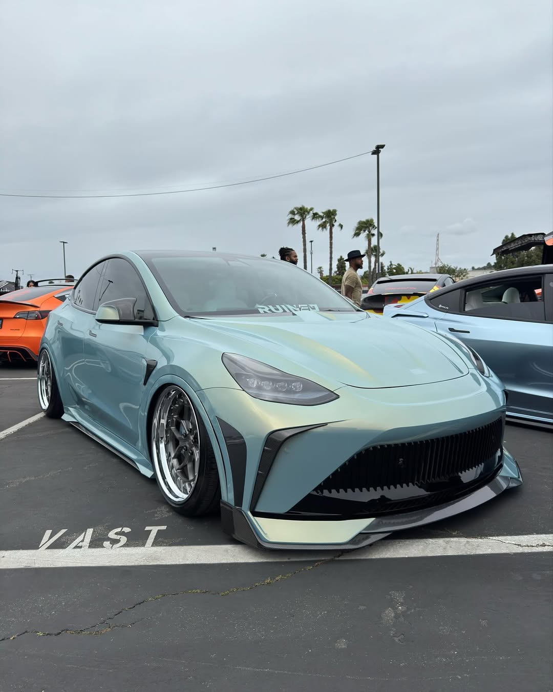 Tesla Model Y Performance AWD Long Range RWD Standard 2020 2021 2022 2023 2024 with Aftermarket Parts - "STARSHIP" Side Skirts PP from Robot Craftsman