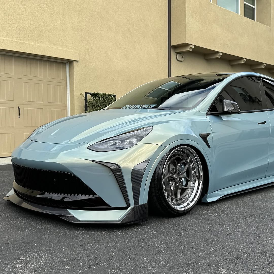 Tesla Model Y Performance AWD Long Range RWD Standard 2020 2021 2022 2023 2024 with Aftermarket Parts - "STARSHIP" Side Skirts PP from Robot Craftsman