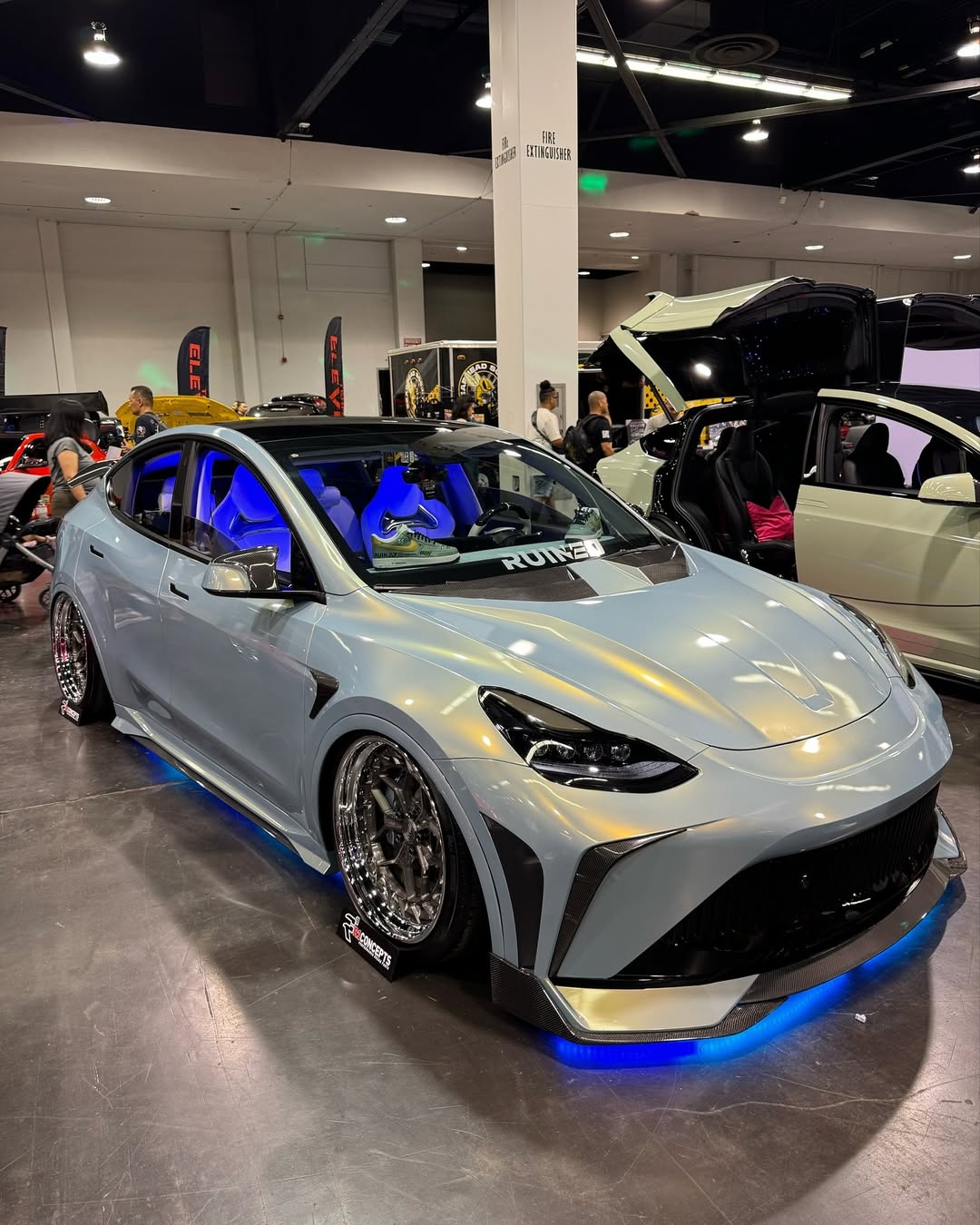 Tesla Model Y Performance AWD Long Range RWD Standard 2020 2021 2022 2023 2024 with Aftermarket Parts - "STARSHIP" Side Skirts PP from Robot Craftsman