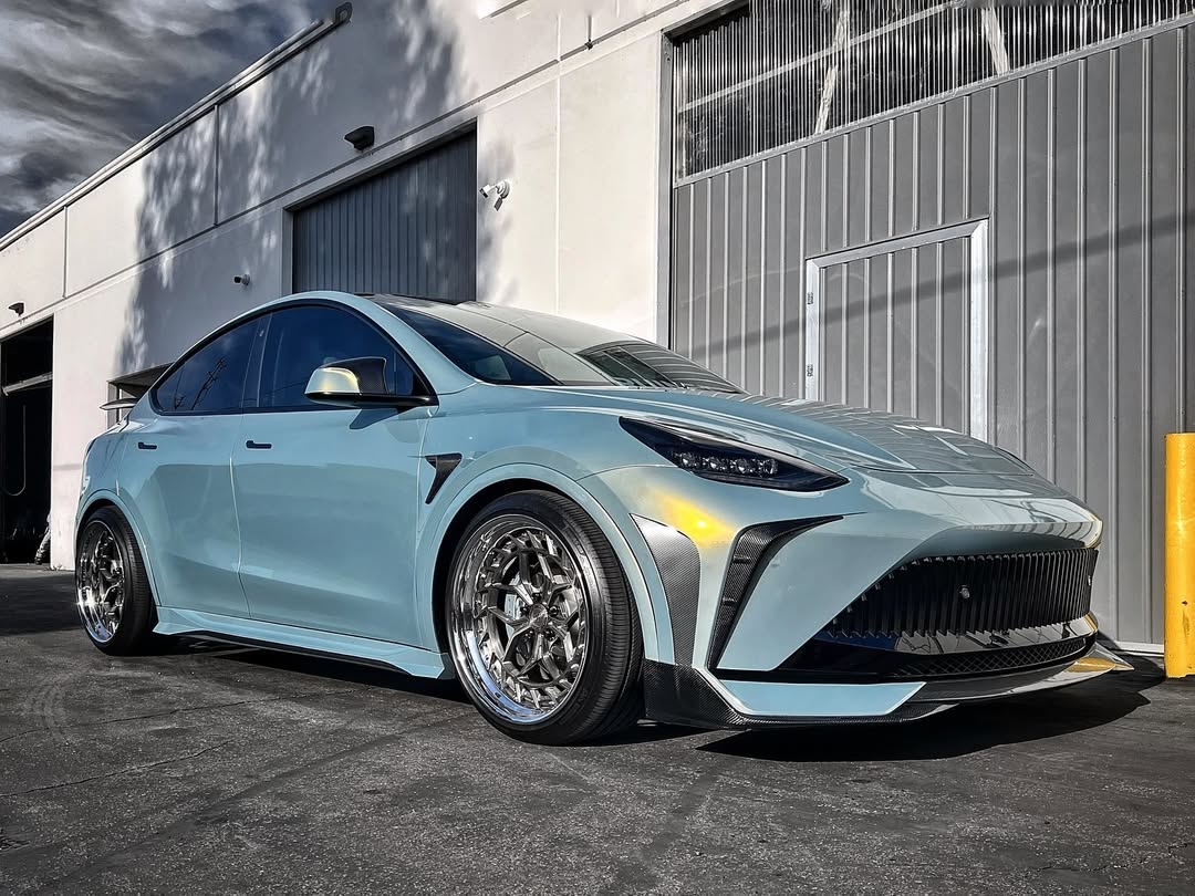 Tesla Model Y Performance AWD Long Range RWD Standard 2020 2021 2022 2023 2024 with Aftermarket Parts - "STARSHIP" Side Skirts PP from Robot Craftsman