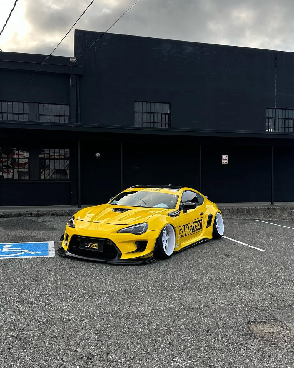 Toyota GT86 86 TRD GT SE Base ZN6 2017 2018 2019 2020 & Scion FR-S FRS ZN6 2013 2014 2015 2016 & BRZ TS Limited Premium ZN6 2013 2014 2015 2016 2017 2018 2019 2020 (compatible with ROBOT widebody kit) with Aftermarket Parts - Front Fenders Replacement & Rear Quarter Fender Flares & Side Skirts Carbon Fiber / FRP from Robot Craftsman