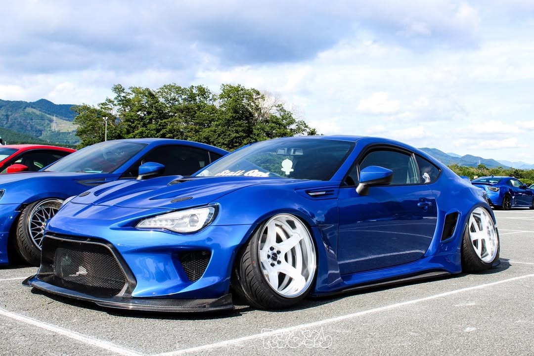 Toyota GT86 86 TRD GT SE Base ZN6 2017 2018 2019 2020 & Scion FR-S FRS ZN6 2013 2014 2015 2016 & BRZ TS Limited Premium ZN6 2013 2014 2015 2016 2017 2018 2019 2020 (compatible with ROBOT widebody kit) with Aftermarket Parts - Front Bumper & Lip Carbon Fiber / FRP from Robot Craftsman