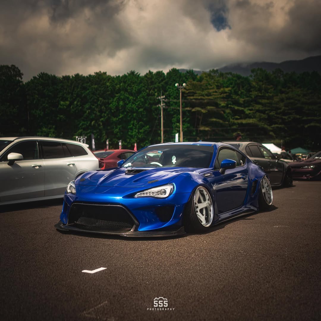 Toyota GT86 86 TRD GT SE Base ZN6 2017 2018 2019 2020 & Scion FR-S FRS ZN6 2013 2014 2015 2016 & BRZ TS Limited Premium ZN6 2013 2014 2015 2016 2017 2018 2019 2020 (compatible with ROBOT widebody kit) with Aftermarket Parts - Front Bumper & Lip Carbon Fiber / FRP from Robot Craftsman