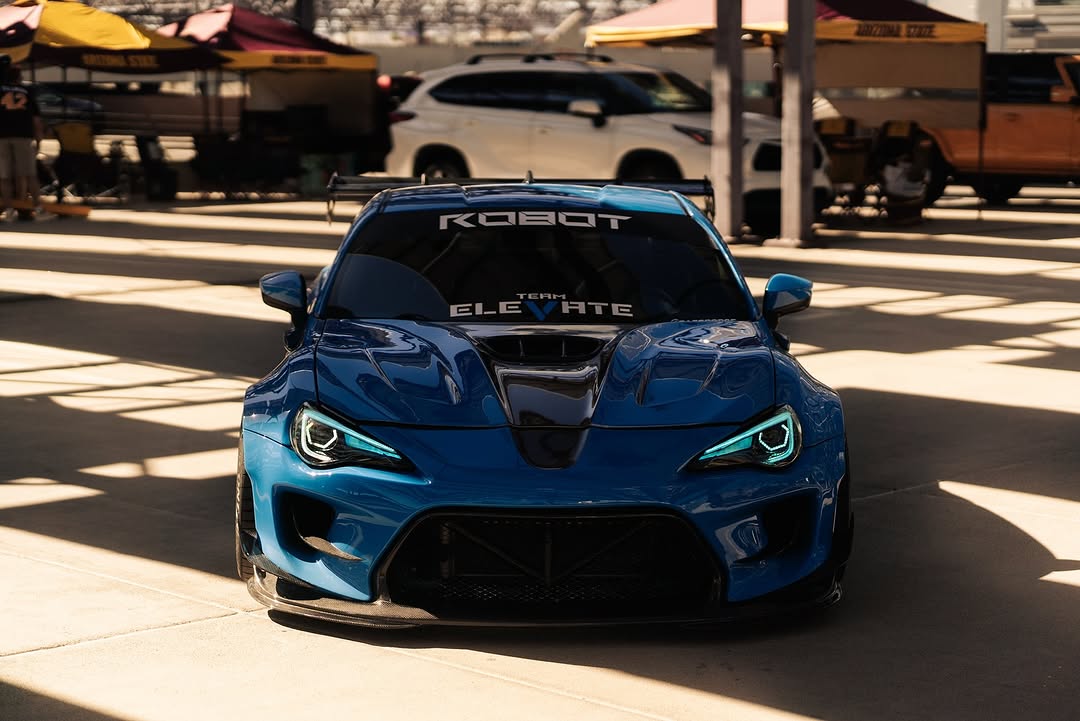 Toyota GT86 86 TRD GT SE Base ZN6 2017 2018 2019 2020 & Scion FR-S FRS ZN6 2013 2014 2015 2016 & BRZ TS Limited Premium ZN6 2013 2014 2015 2016 2017 2018 2019 2020 (compatible with ROBOT widebody kit) with Aftermarket Parts - Replacement Hood Scoop& Hood Bonnet Carbon Fiber / FRP from Robot Craftsman