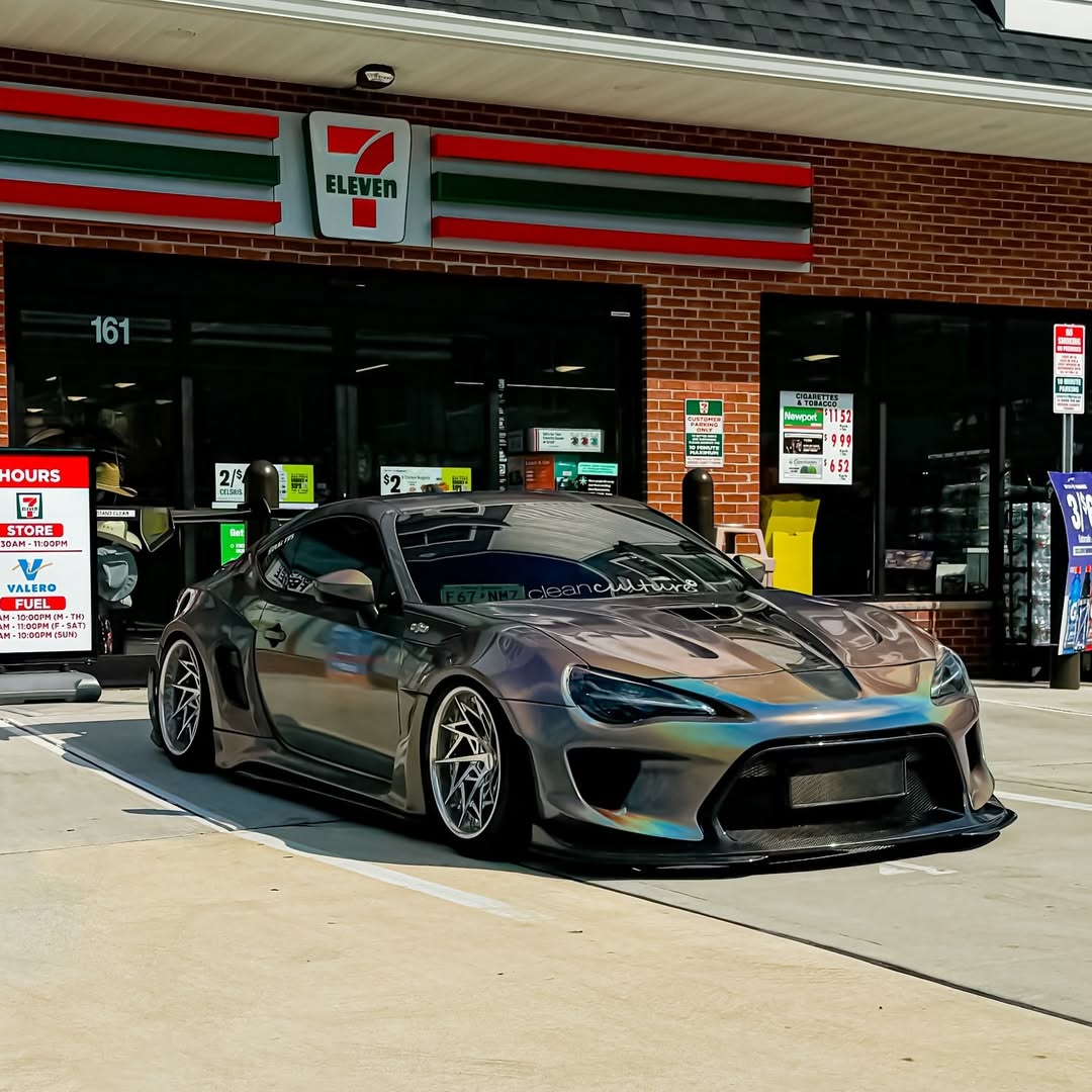 Toyota GT86 86 TRD GT SE Base ZN6 2017 2018 2019 2020 & Scion FR-S FRS ZN6 2013 2014 2015 2016 & BRZ TS Limited Premium ZN6 2013 2014 2015 2016 2017 2018 2019 2020 (compatible with ROBOT widebody kit) with Aftermarket Parts - Replacement Hood Scoop& Hood Bonnet Carbon Fiber / FRP from Robot Craftsman