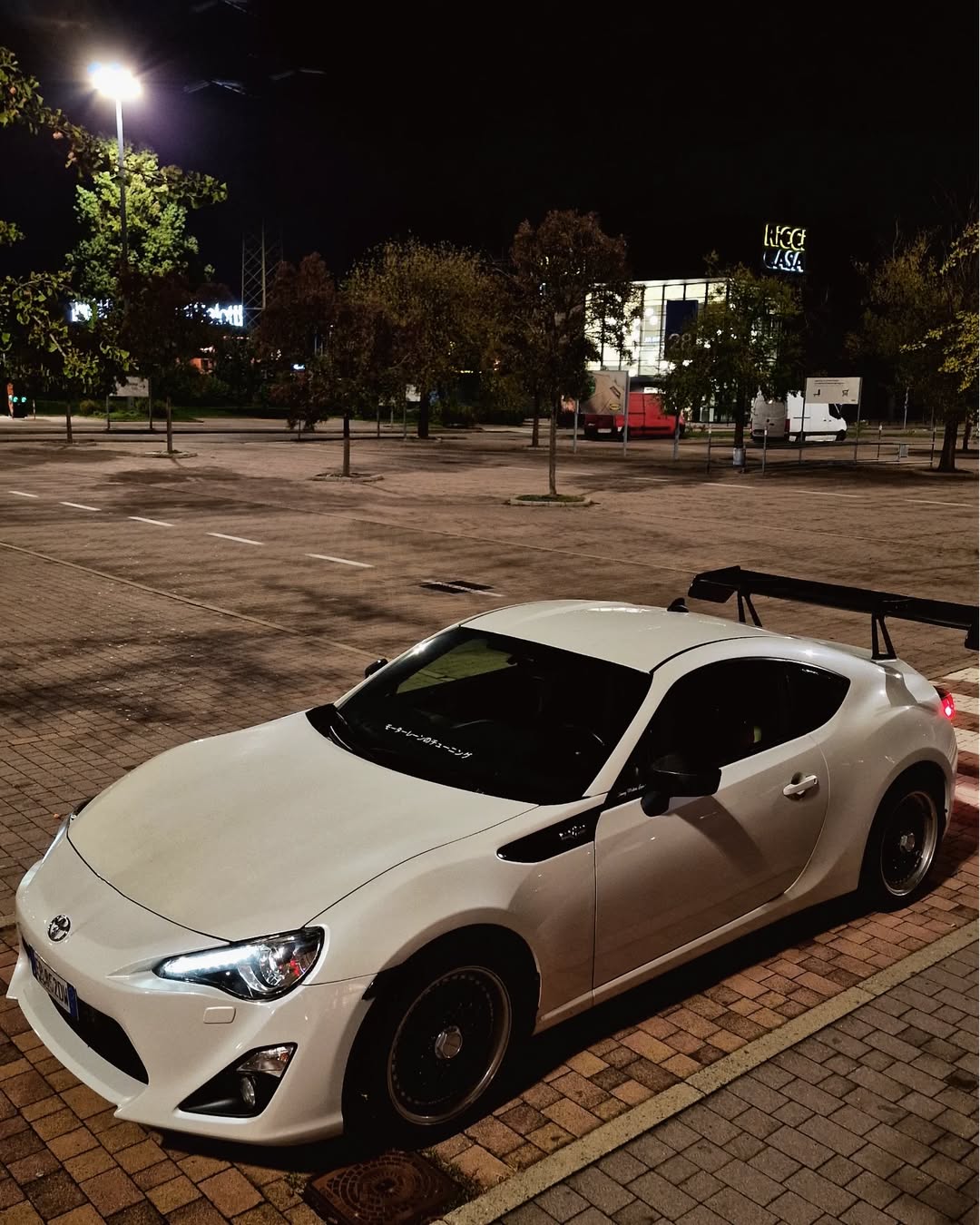 Toyota GT86 86 TRD GT SE Base ZN6 2017 2018 2019 2020 & Scion FR-S FRS ZN6 2013 2014 2015 2016 & BRZ TS Limited Premium ZN6 2013 2014 2015 2016 2017 2018 2019 2020 with Aftermarket Parts - Swan Neck Hammer GT Wing Carbon Fiber / FRP from Robot Craftsman
