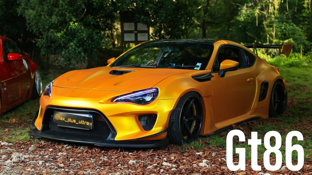 Toyota GT86 86 TRD GT SE Base ZN6 2017 2018 2019 2020 & Scion FR-S FRS ZN6 2013 2014 2015 2016 & BRZ TS Limited Premium ZN6 2013 2014 2015 2016 2017 2018 2019 2020 (compatible with ROBOT widebody kit) with Aftermarket Parts - Front Bumper & Lip Carbon Fiber / FRP from Robot Craftsman