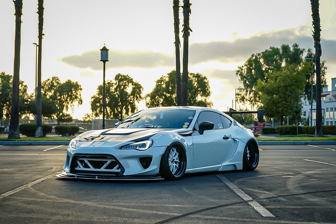 Toyota GT86 86 TRD GT SE Base ZN6 2017 2018 2019 2020 & Scion FR-S FRS ZN6 2013 2014 2015 2016 & BRZ TS Limited Premium ZN6 2013 2014 2015 2016 2017 2018 2019 2020 (compatible with ROBOT widebody kit) with Aftermarket Parts - Front Corner Canards (Pair) & Front Inner Vents Canards (Pair) Carbon Fiber / FRP from Robot Craftsman