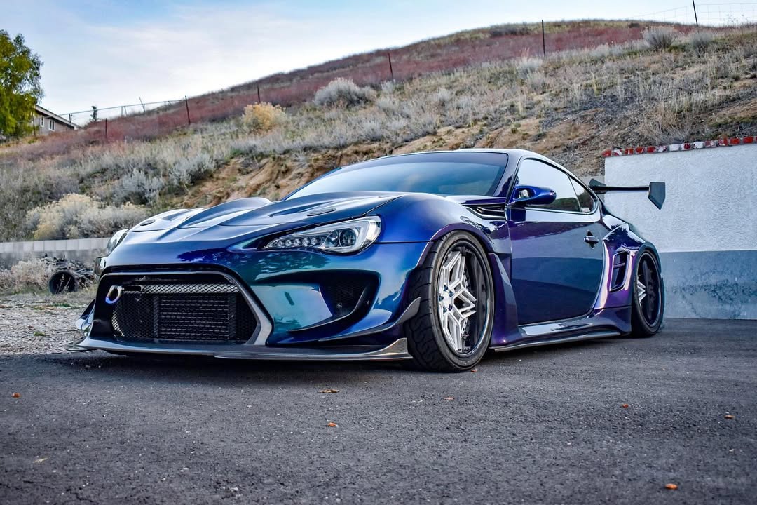 Toyota GT86 86 TRD GT SE Base ZN6 2017 2018 2019 2020 & Scion FR-S FRS ZN6 2013 2014 2015 2016 & BRZ TS Limited Premium ZN6 2013 2014 2015 2016 2017 2018 2019 2020 (compatible with ROBOT widebody kit) with Aftermarket Parts - Front Fenders Replacement & Rear Quarter Fender Flares & Side Skirts Carbon Fiber / FRP from Robot Craftsman