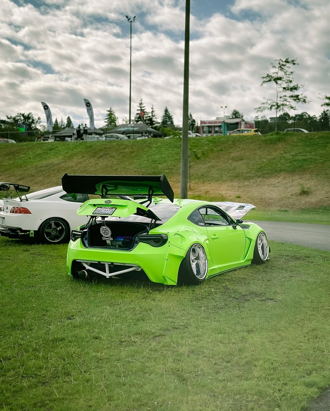 Toyota GT86 86 TRD GT SE Base ZN6 2017 2018 2019 2020 & Scion FR-S FRS ZN6 2013 2014 2015 2016 & BRZ TS Limited Premium ZN6 2013 2014 2015 2016 2017 2018 2019 2020 with Aftermarket Parts - Swan Neck Hammer GT Wing Carbon Fiber / FRP from Robot Craftsman