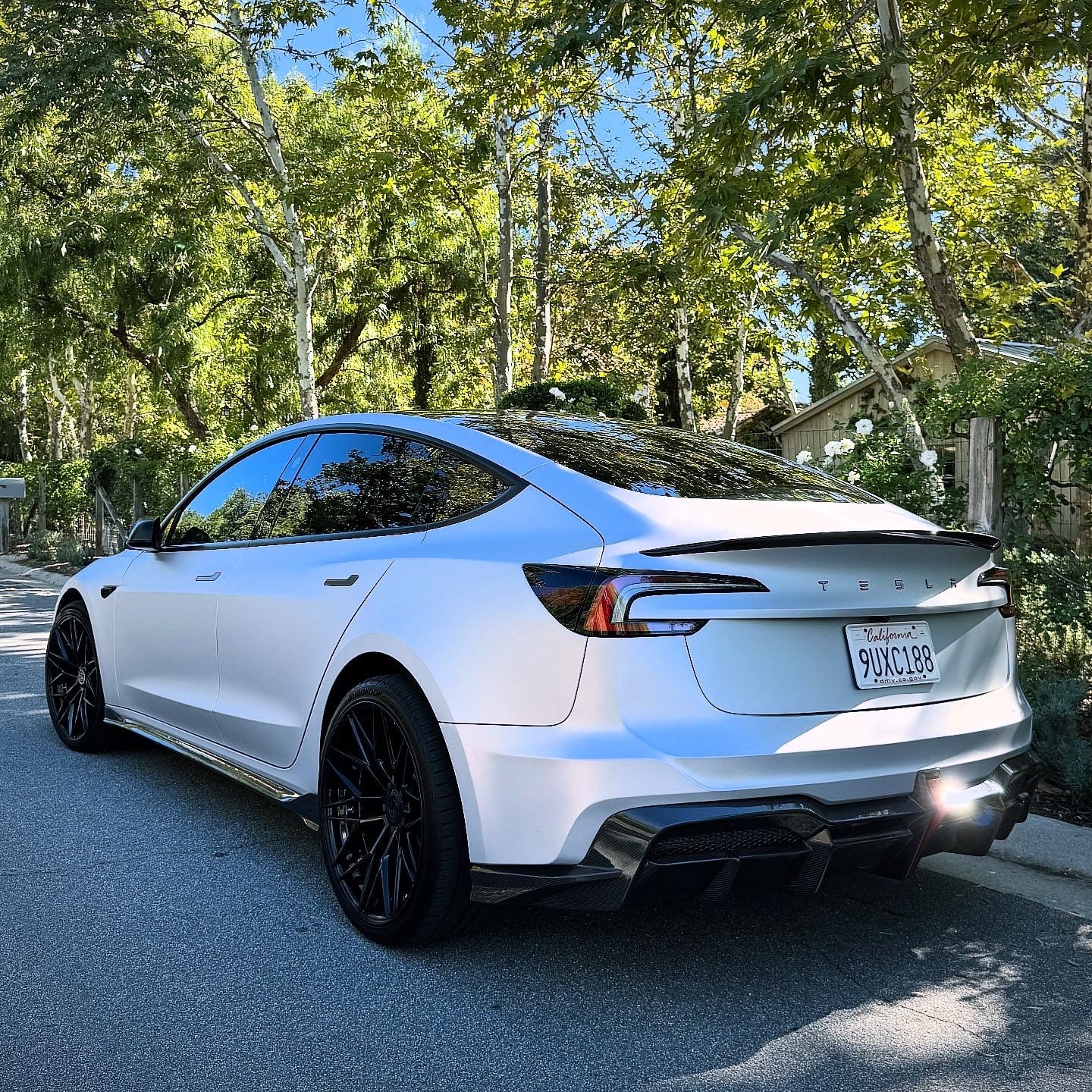 Tesla Model 3 Highland / Performance 2024-ON with Aftermarket Parts - "HACKER" Wheel Arches & Side Skirts Carbon Fiber/FRP from Robot Craftsman