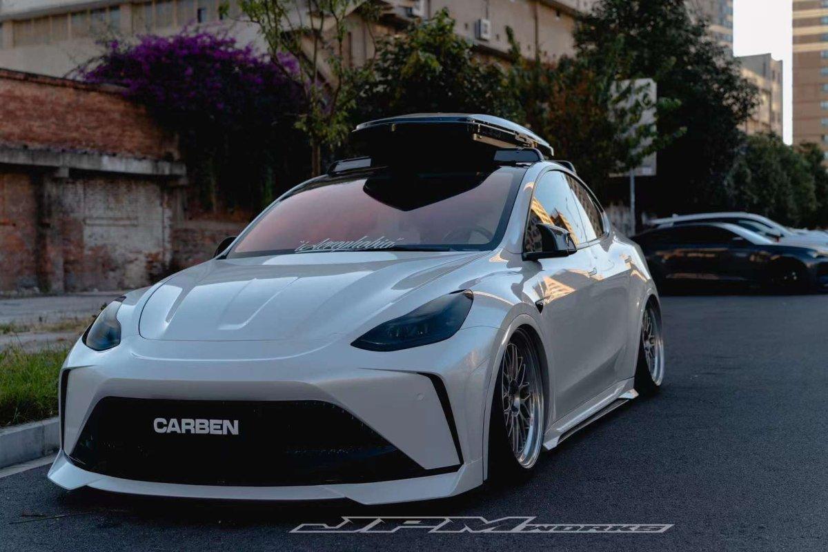 Tesla Model Y Performance AWD Long Range RWD Standard 2020 2021 2023 2024 with Aftermarket Parts - "STARSHIP" Stage 1 Corner Lip (2 pcs) & Stage 2 Corner Lip (4 pcs) & Front Bumper Carbon Fiber from Robot Craftsman