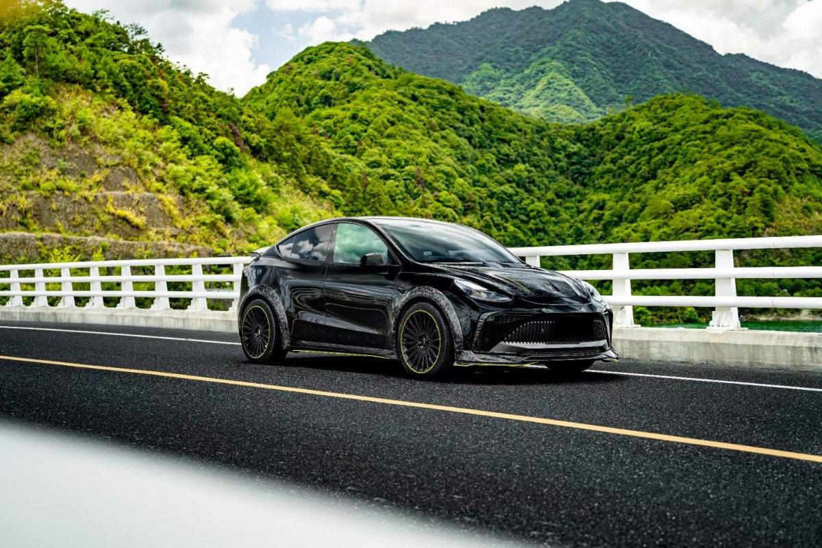 ROBOT CRAFTSMAN "STARSHIP" Front Bumper & Splitter For Tesla Model Y / Performance - Performance SpeedShop